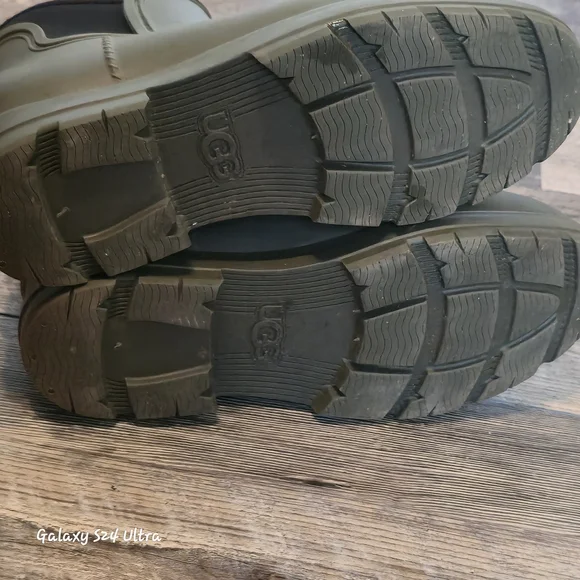 Uggs Olive Green Short Rain Boots Size 9 - Picture 5 of 9